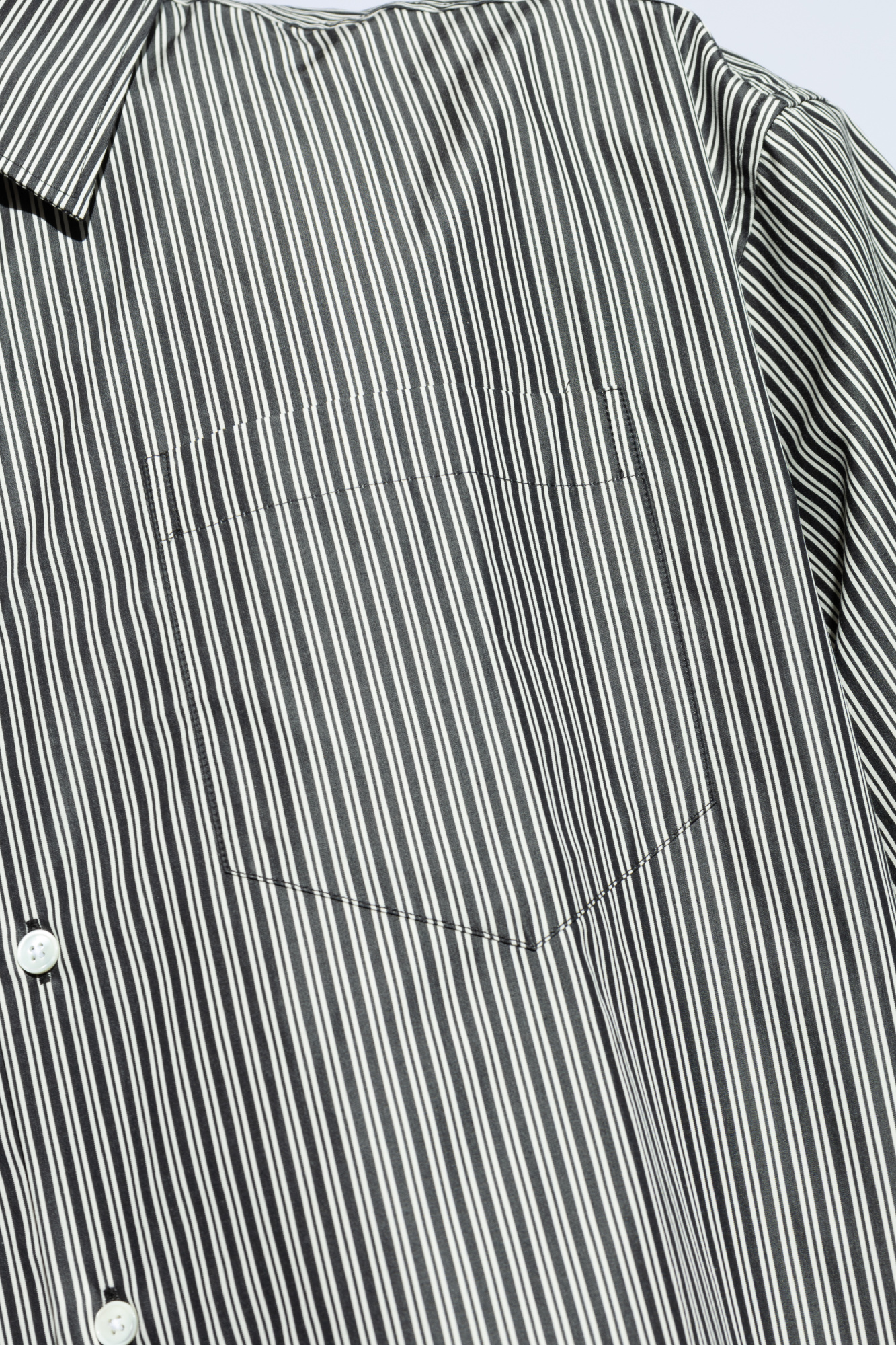 zebra appliqué polo shirt Striped pattern shirt