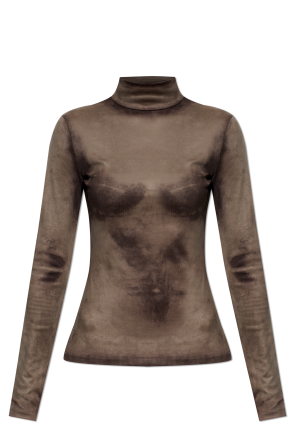 Top with a velvety finish