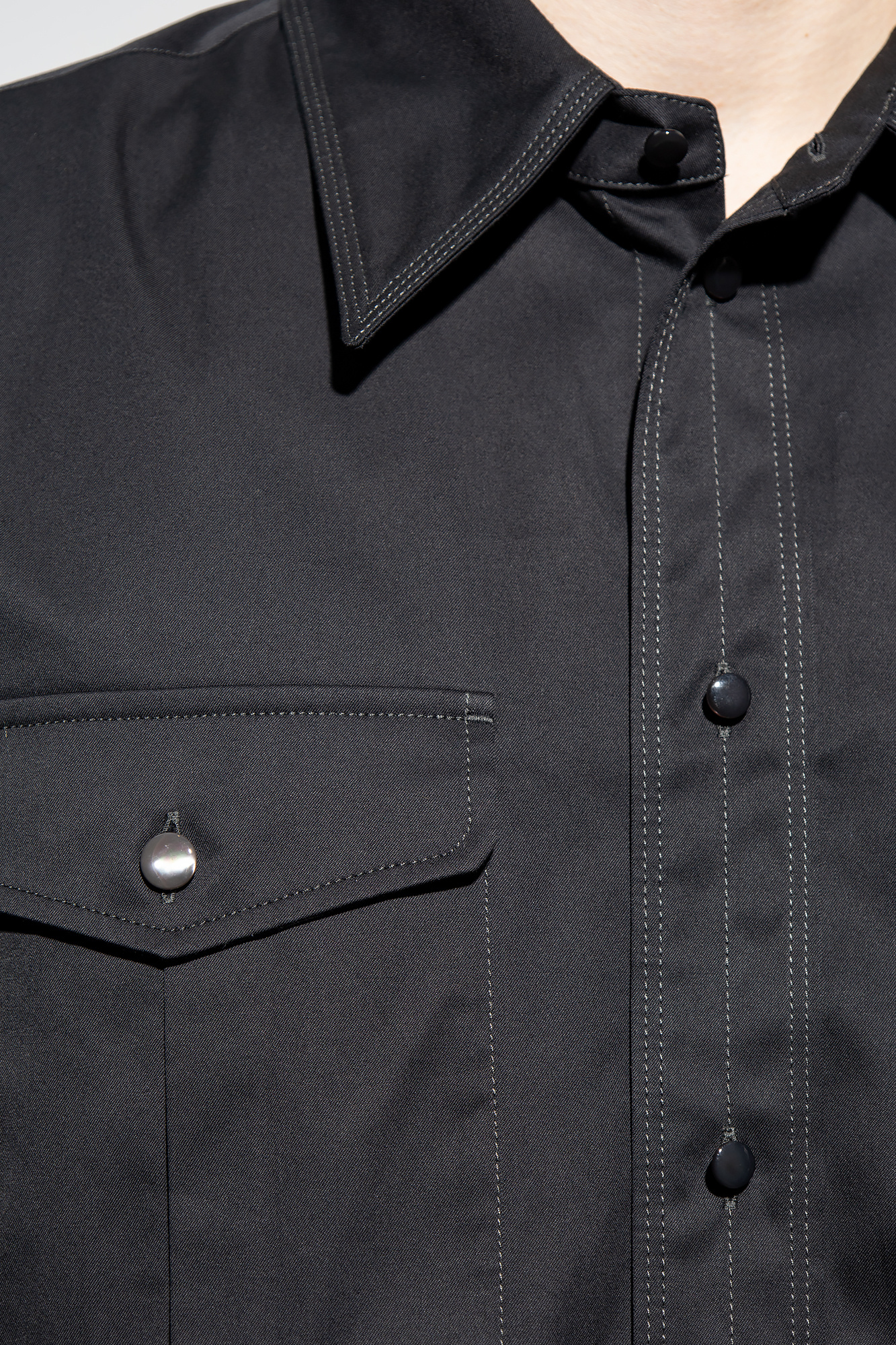 Louis Vuitton - Editorial, 3/4 Sleeve Black/White Collar Button Up