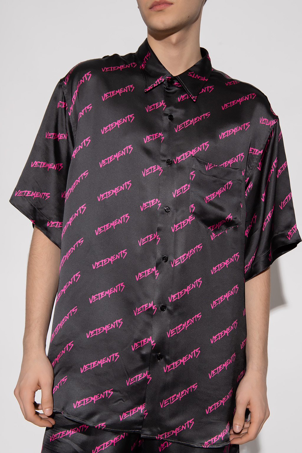 VETEMENTS Short-sleeved shirt