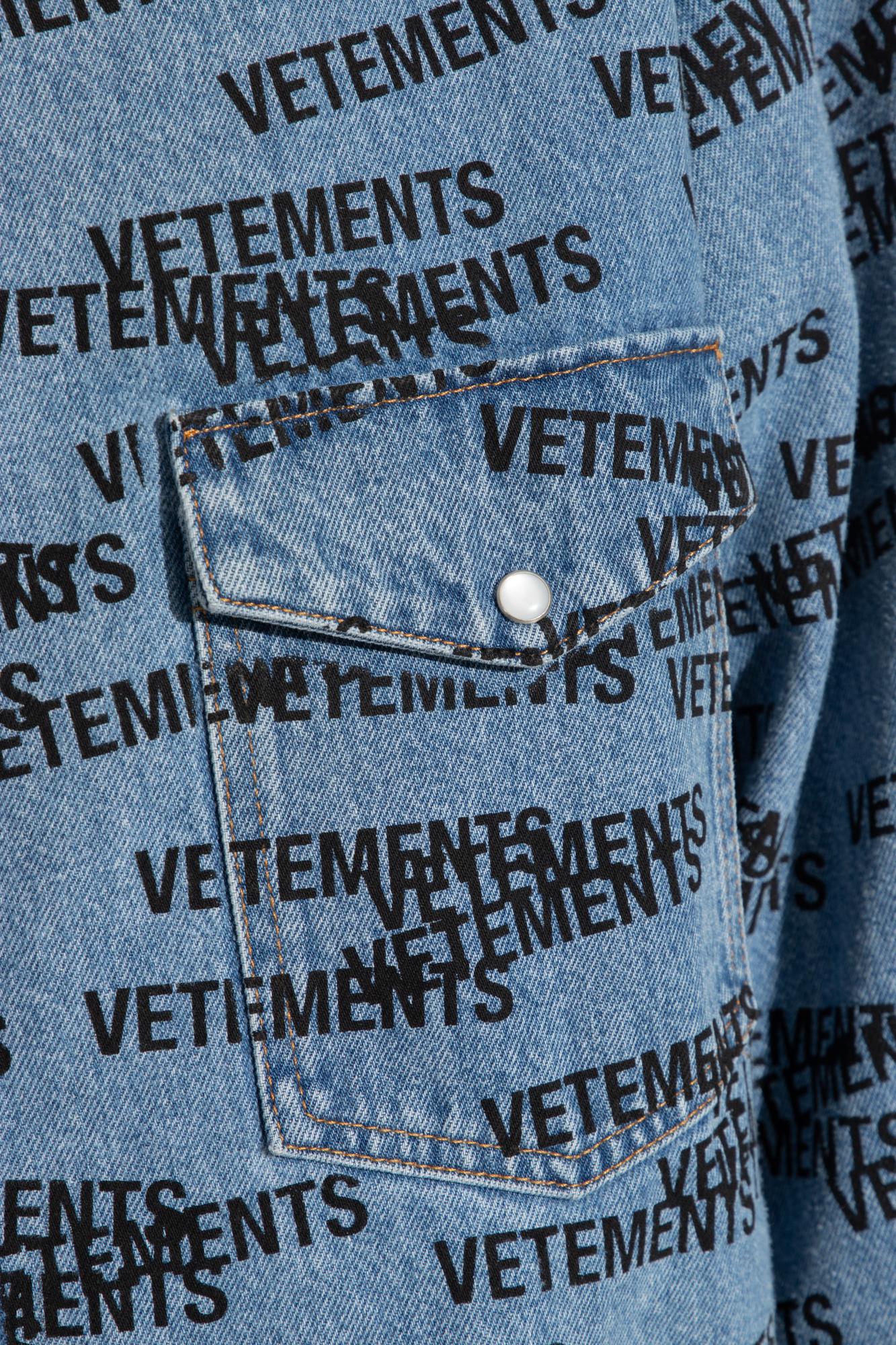 VETEMENTS Denim shirt with logo