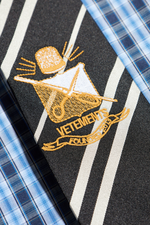 VETEMENTS Shirt with an attached tie