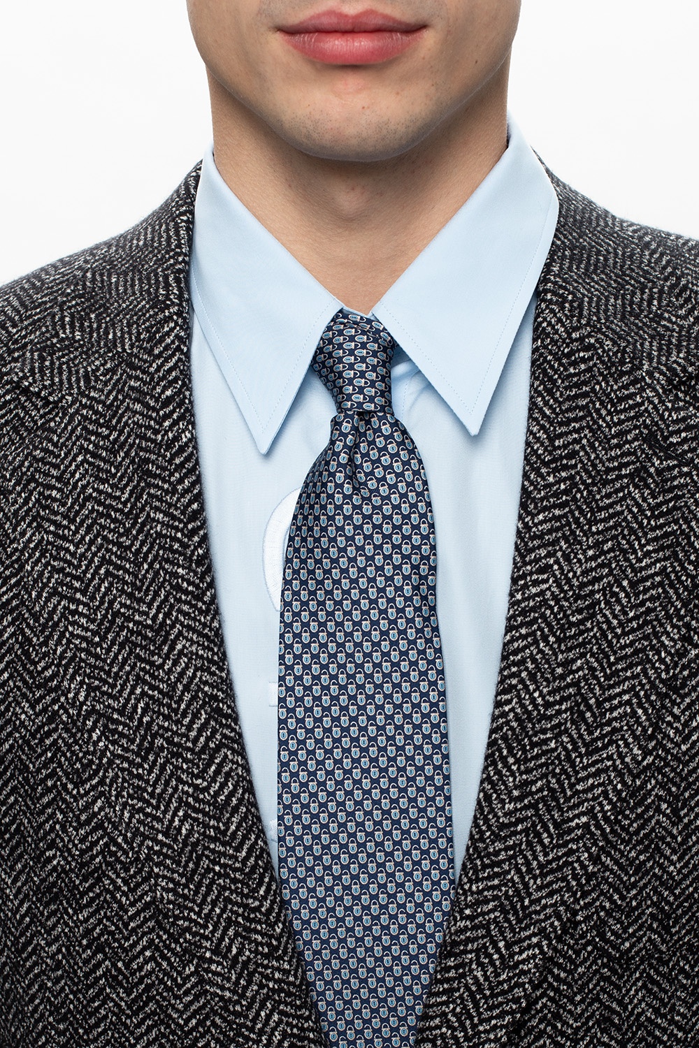 How To Tie the Perfect Full Windsor Knot  Zegna Suit, Salvatore Ferragamo  Tie & Belt, Eton Shirt 