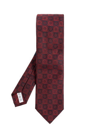 Silk tie