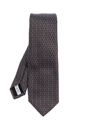 Silk tie