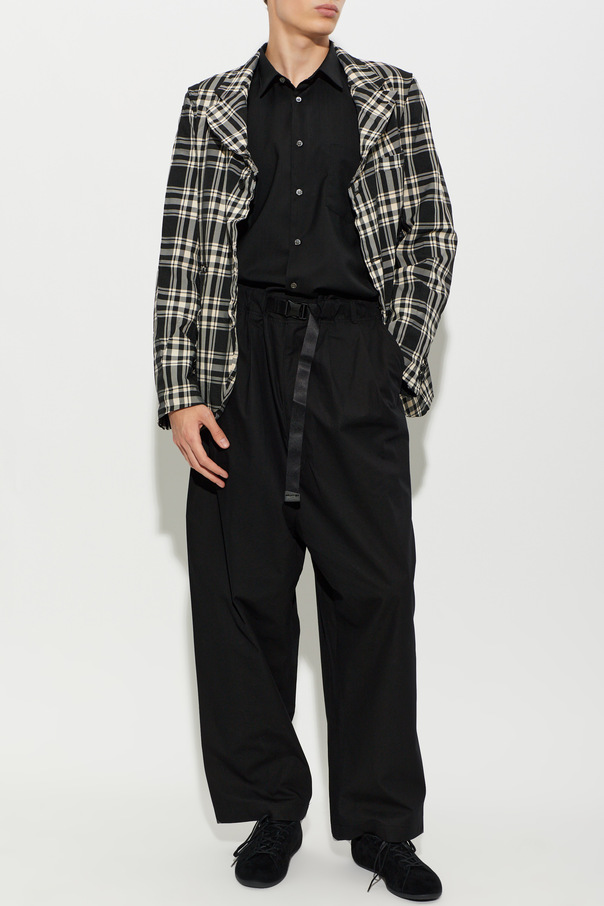 Comme des Garçons Black Americana con solapas abiertas
