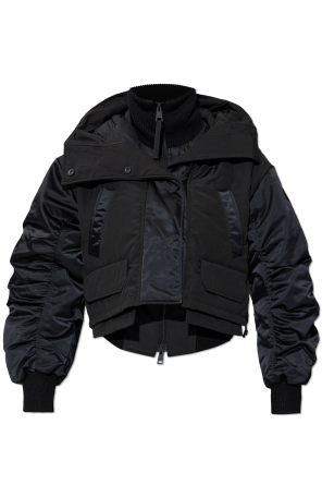 Krótka kurtka z kapturem