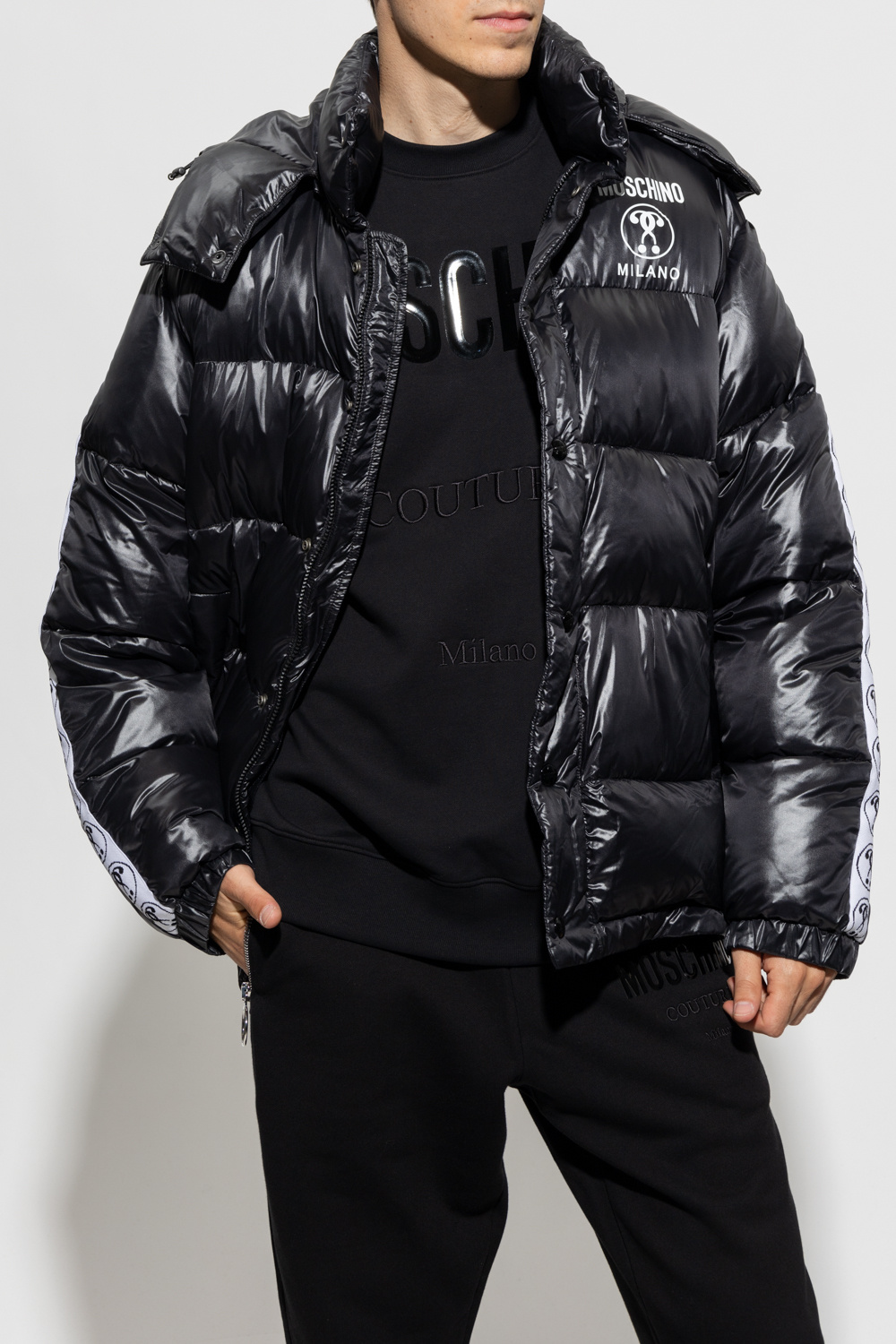 Moschino Insulated hooded jacket