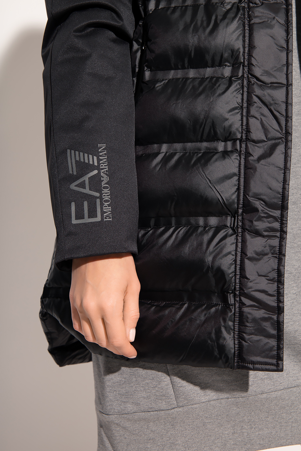 Hooded jacket EA7 Emporio Armani - IetpShops Serbia - Set de 3 perechi de  șosete scurte pentru bărbați EMPORIO ARMANI