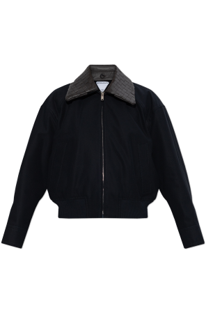 Chaqueta con cuello de cuero