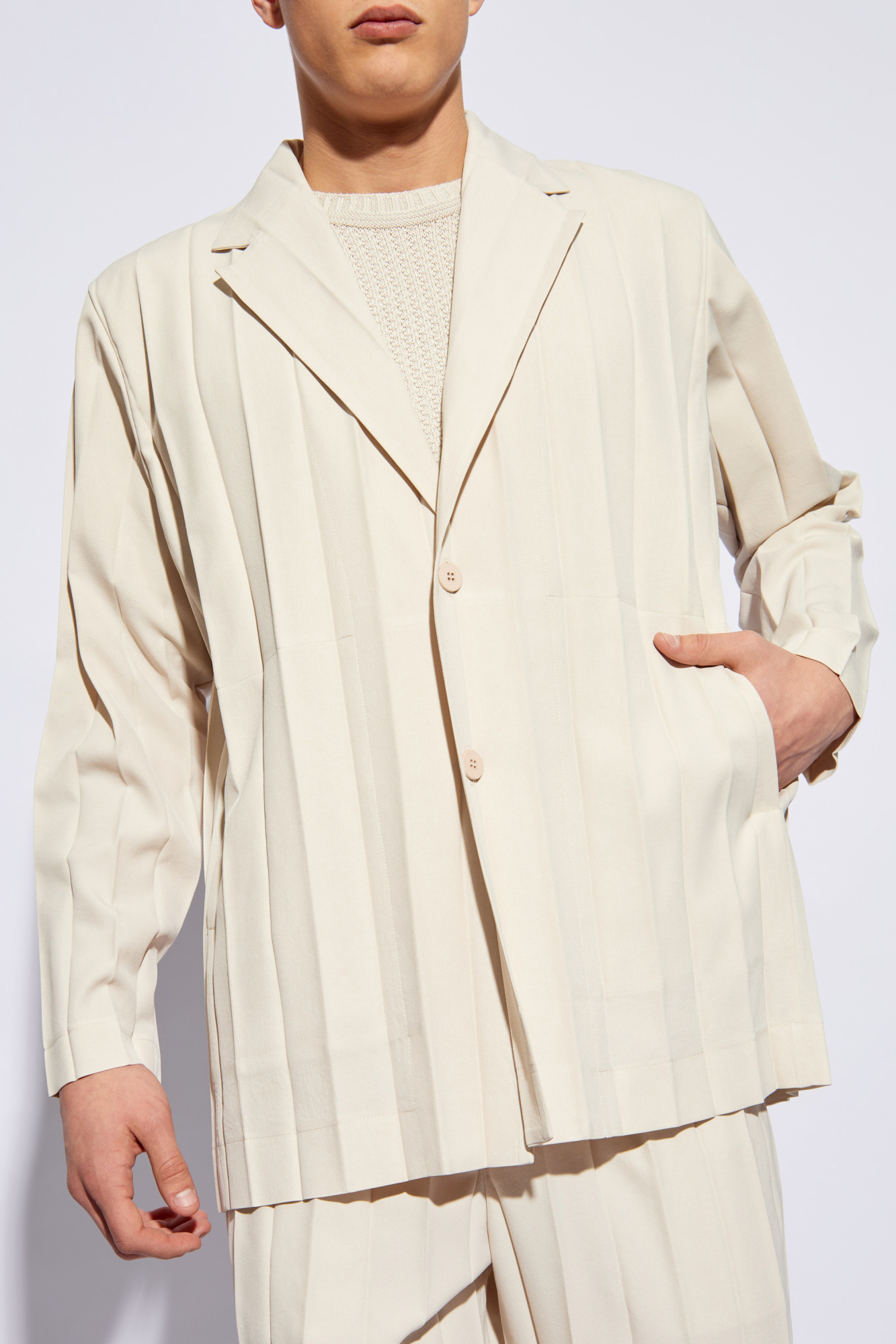 Boxy t-shirt with ribbed crewneck Pleated Blazer