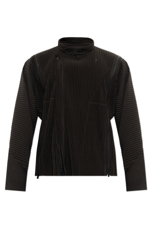 Pleated jacket with a stand-up collar