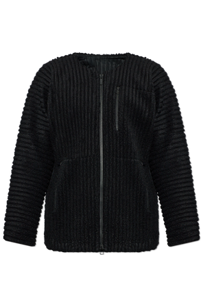 Pleated jacket with pockets