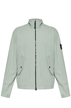 Chaqueta con cuello alto