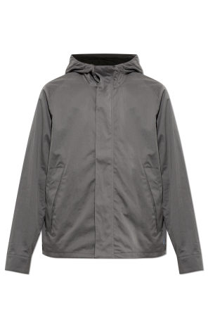 Chaqueta ligera con capucha