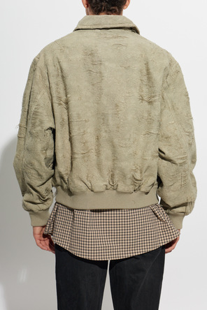 Represent Chaqueta con cuello