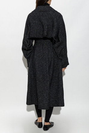 Pleats Please Issey Miyake Doppelreihiger Mantel mit Gürtel