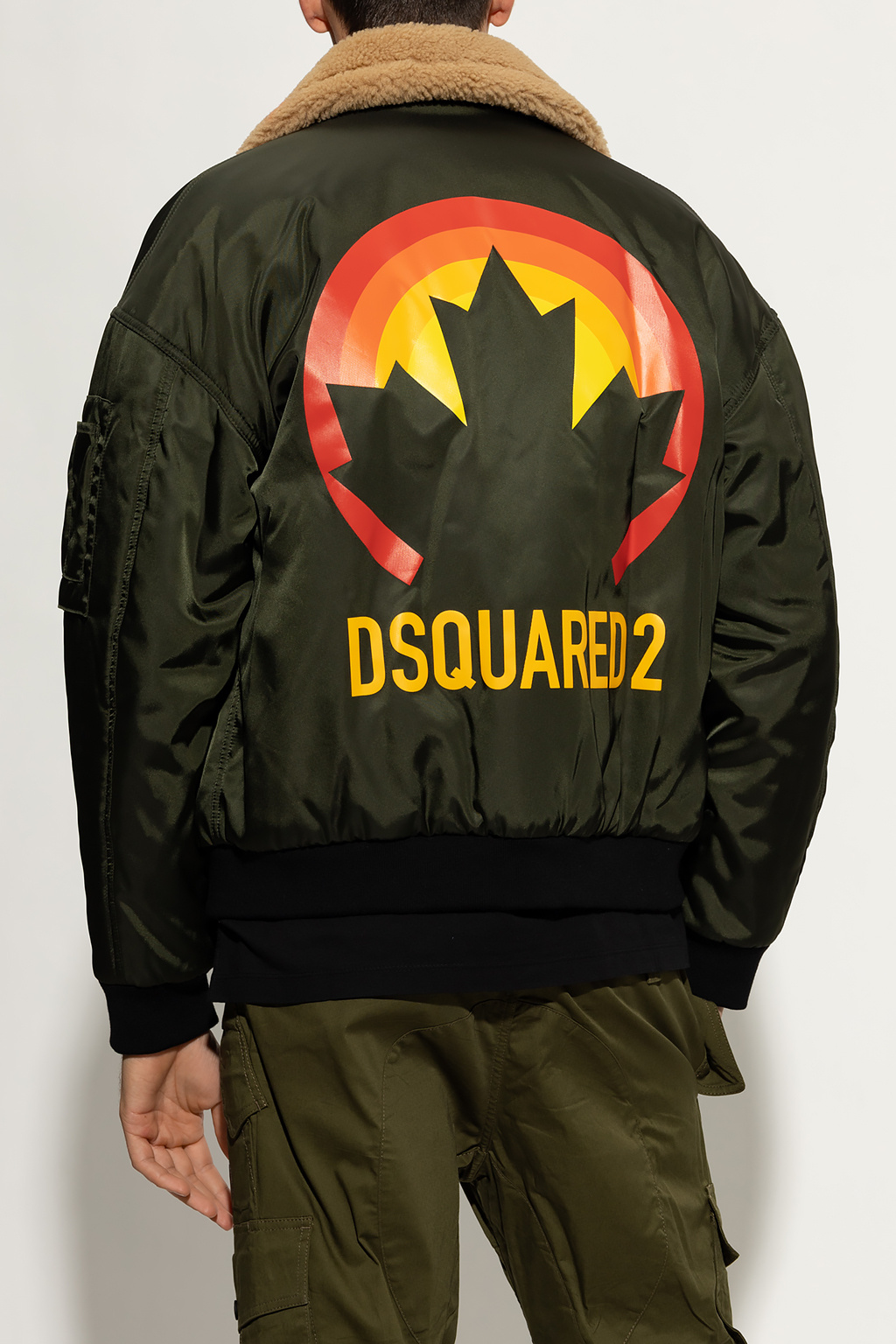 Dsquared2 Dieser grüne Pullover mit Reißverschluss ist ein klassisches Kleidungsstück von