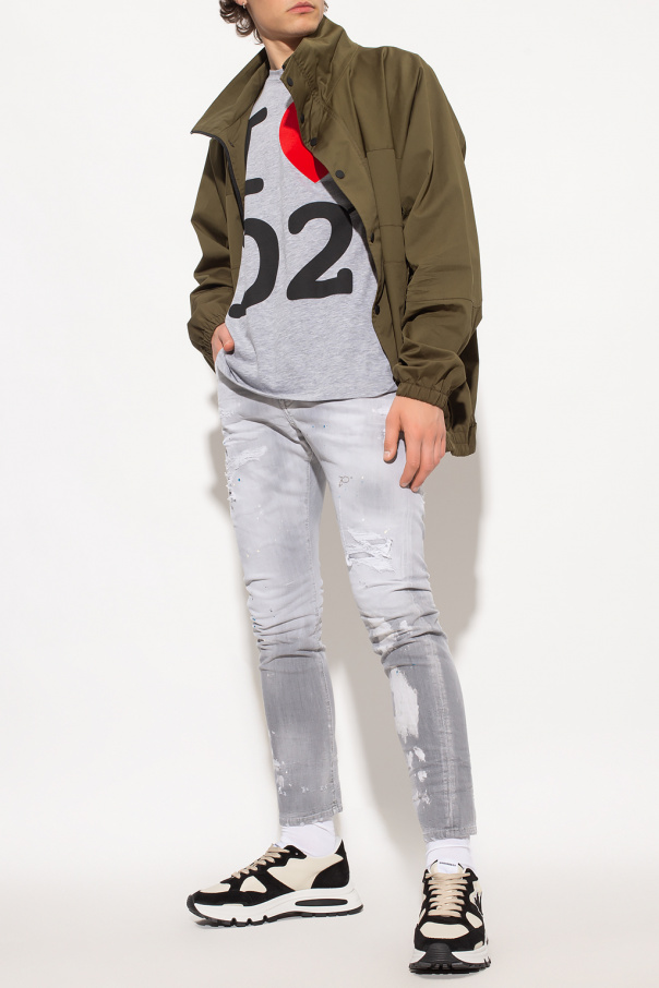 Dsquared2 this cotton sweatshirt from has a crewneck and raglan sleeves
