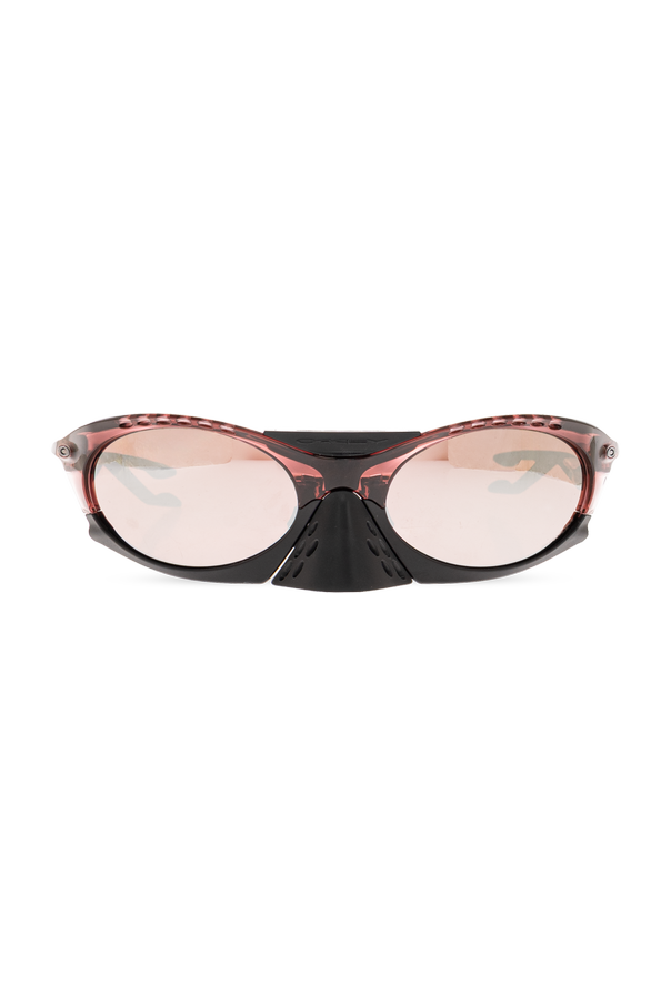 ‘Plantaris’ sunglasses od Oakley