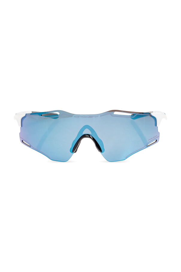 ‘Cybr Zero’ sunglasses od Oakley