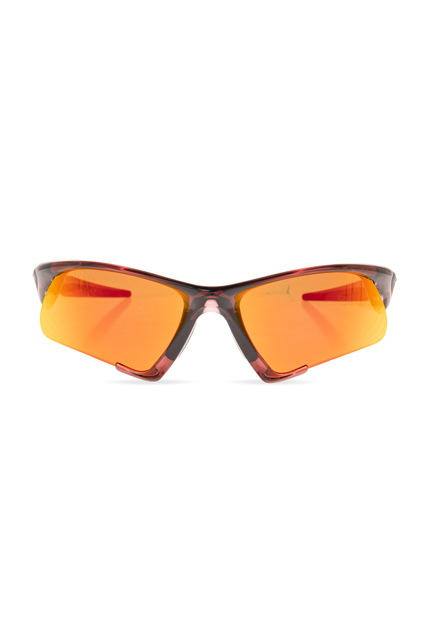 ‘Suture Jacket’ sunglasses od Oakley