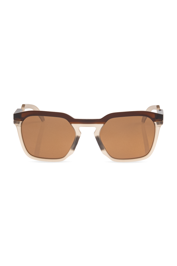 ‘HSTN SQ’ sunglasses od Oakley