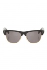 sunglasses a classic pilot silhouette thats finished in polished rose gold-toned metal