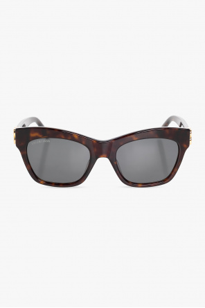 ‘dynasty butterfly’ sunglasses od Balenciaga