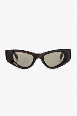 ‘odeon cat’ sunglasses od Balenciaga
