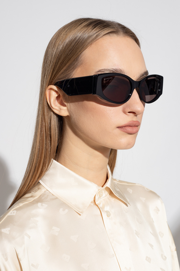 Balenciaga sunglasses alliance with logo