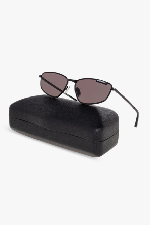 Balenciaga The ™ Bellina sunglasses Acetate feature a playful plastic frame and temples