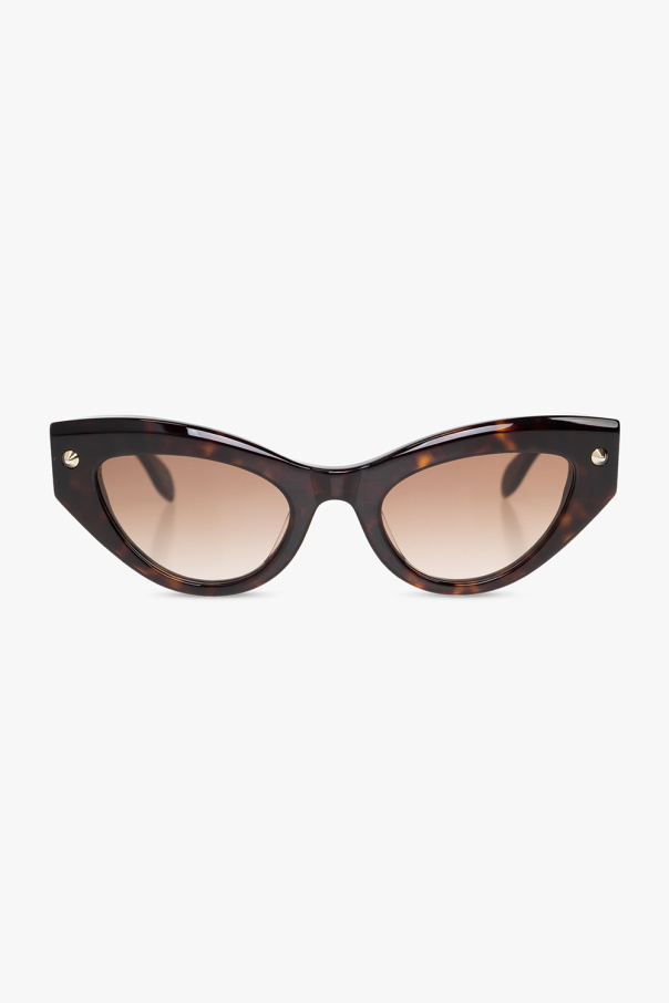 Alexander McQueen Accessorize yourself with the ® 55 mm GF6155 Sunglasses that comes with a soft case