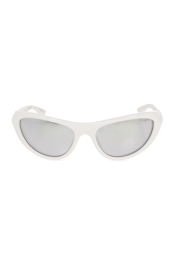 ‘Curve Sporty’ sunglasses od Bottega Veneta