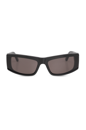 ‘edgy rectangle’ sunglasses od Balenciaga