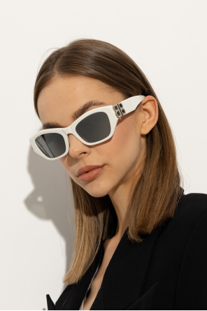 ‘dynasty cat 2.0.’ sunglasses od Balenciaga