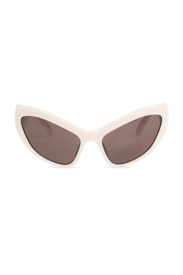 ‘Hamptons‘ sunglasses od Balenciaga