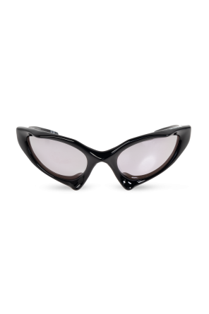 Sunglasses ‘runner cat’ od Balenciaga