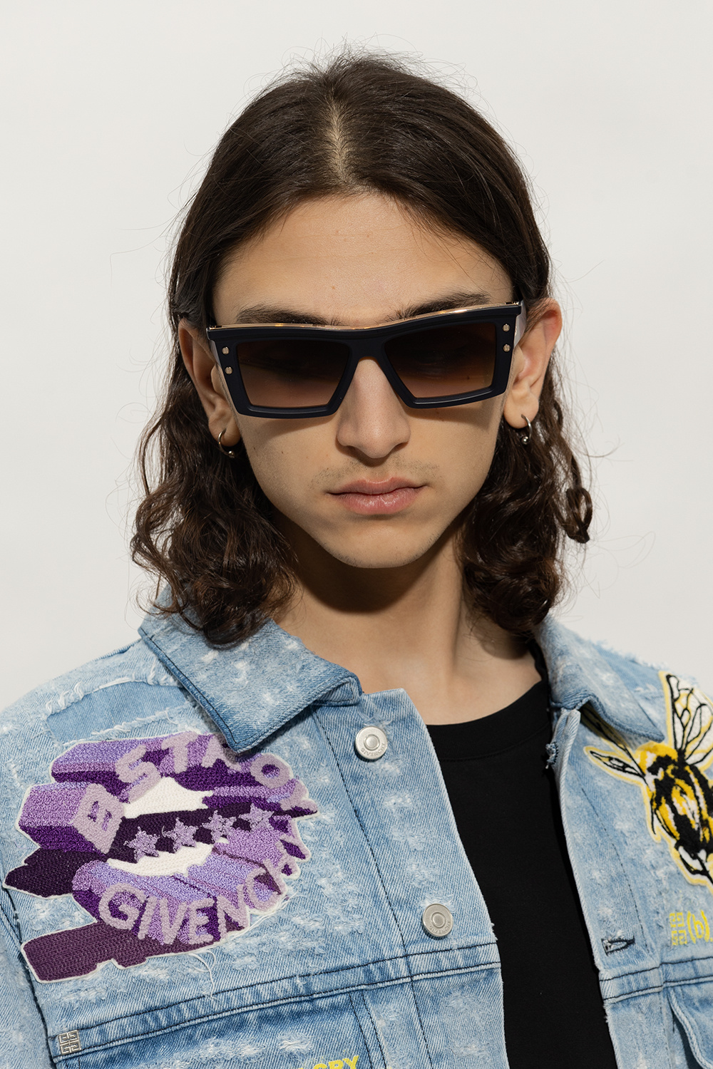 Balmain ‘B-VII’ and sunglasses