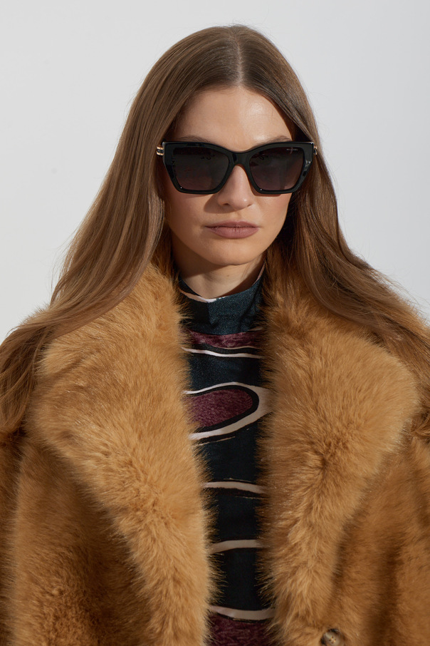 Bvlgari Óculos de sol Bvlgari com armação ampla de linha felina