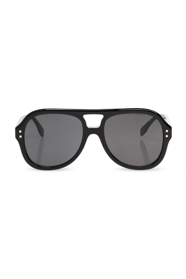 Sunglasses with a bold, full aviator frame od Fendi