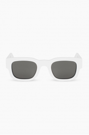 ‘foxxxy’ sunglasses od Thierry Lasry