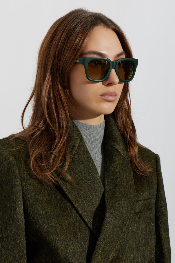 Jacquemus Sonnenbrille mit grünen Gestellen und gelben Gläsern