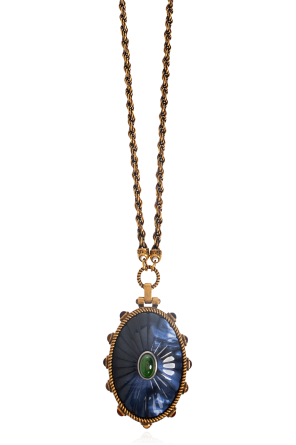 Long necklace with pendant