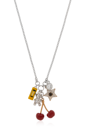 Collar con colgantes