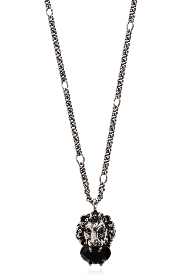 Necklace with lion's head motif od Gucci