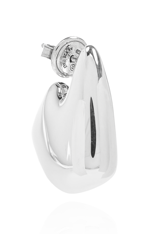 Bottega Veneta Geometrische Ohrringe in Flossenform