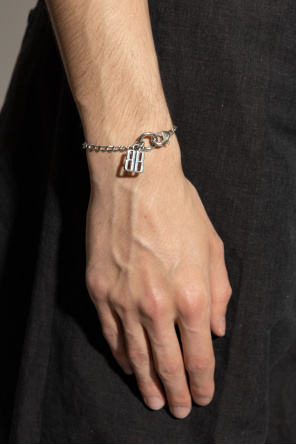 Balenciaga Pulsera con colgante en forma de logo