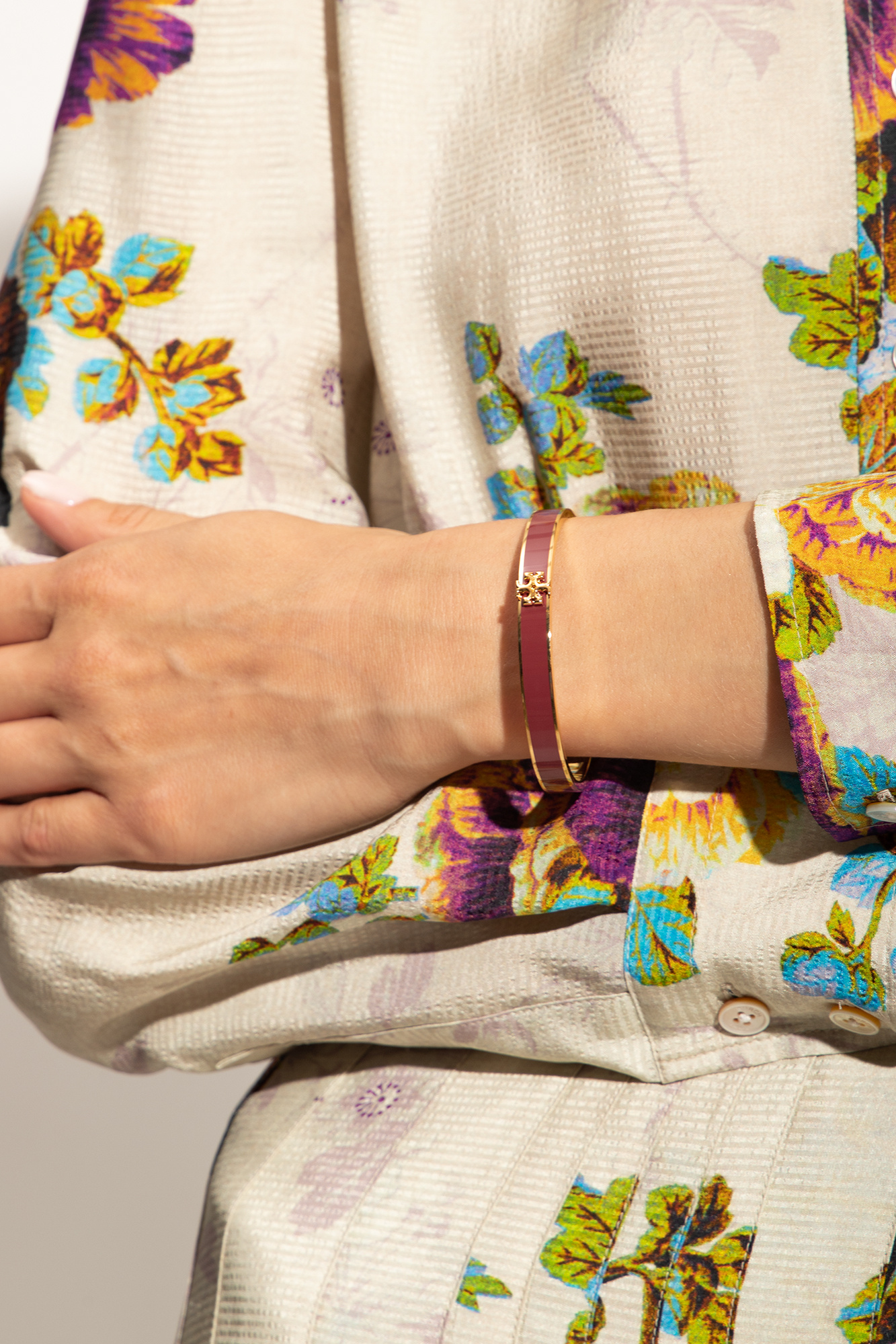 Tory Burch ‘Kira’ bracelet with logo