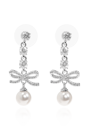 Earrings with shimmering crystals